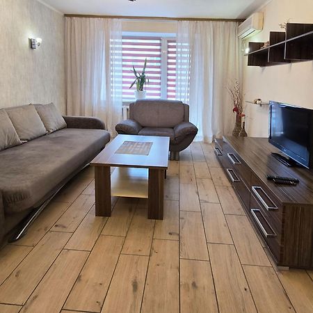 Home Hotel Apartments On Kontraktova Ploshcha Κίεβο Εξωτερικό φωτογραφία